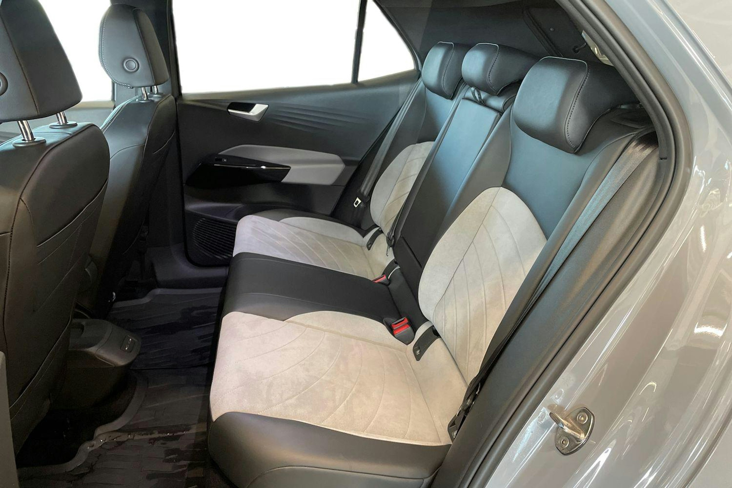 harmaa Volkswagen ID.3 2023 kuva 10.