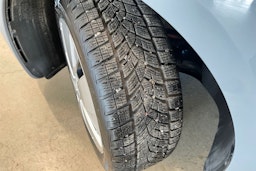 harmaa Volkswagen ID.3 2023 kuva 13.