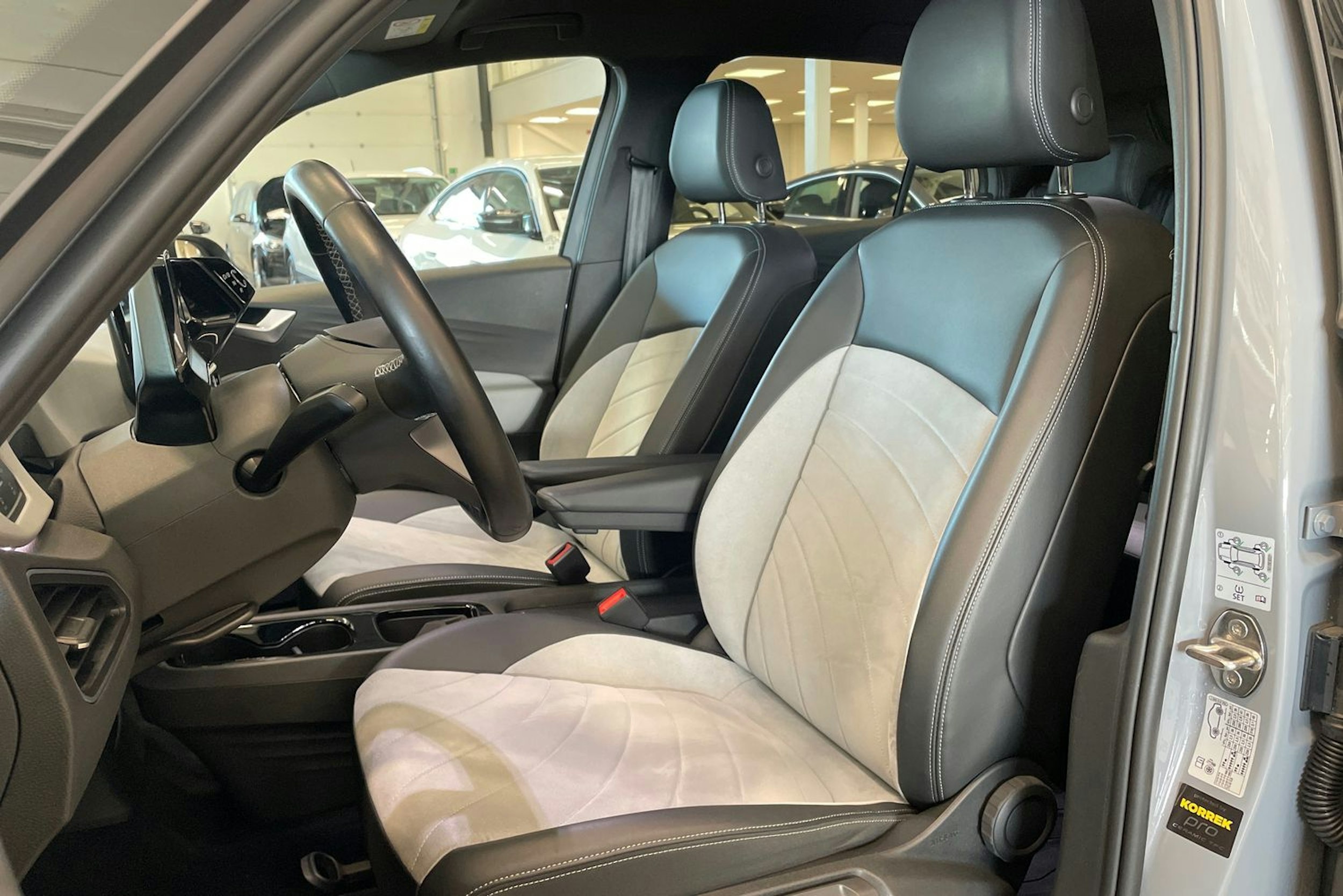 harmaa Volkswagen ID.3 2023 kuva 14.