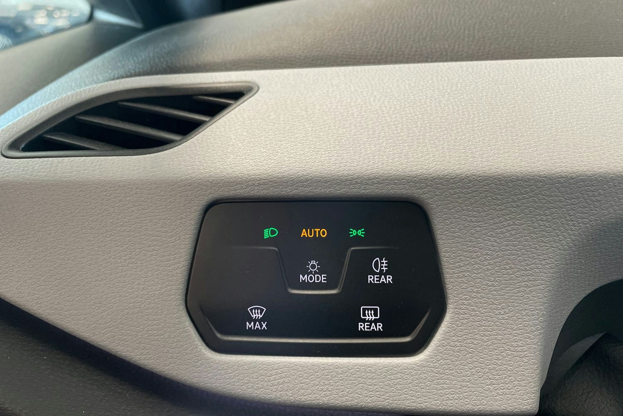 harmaa Volkswagen ID.3 2023 kuva 19.