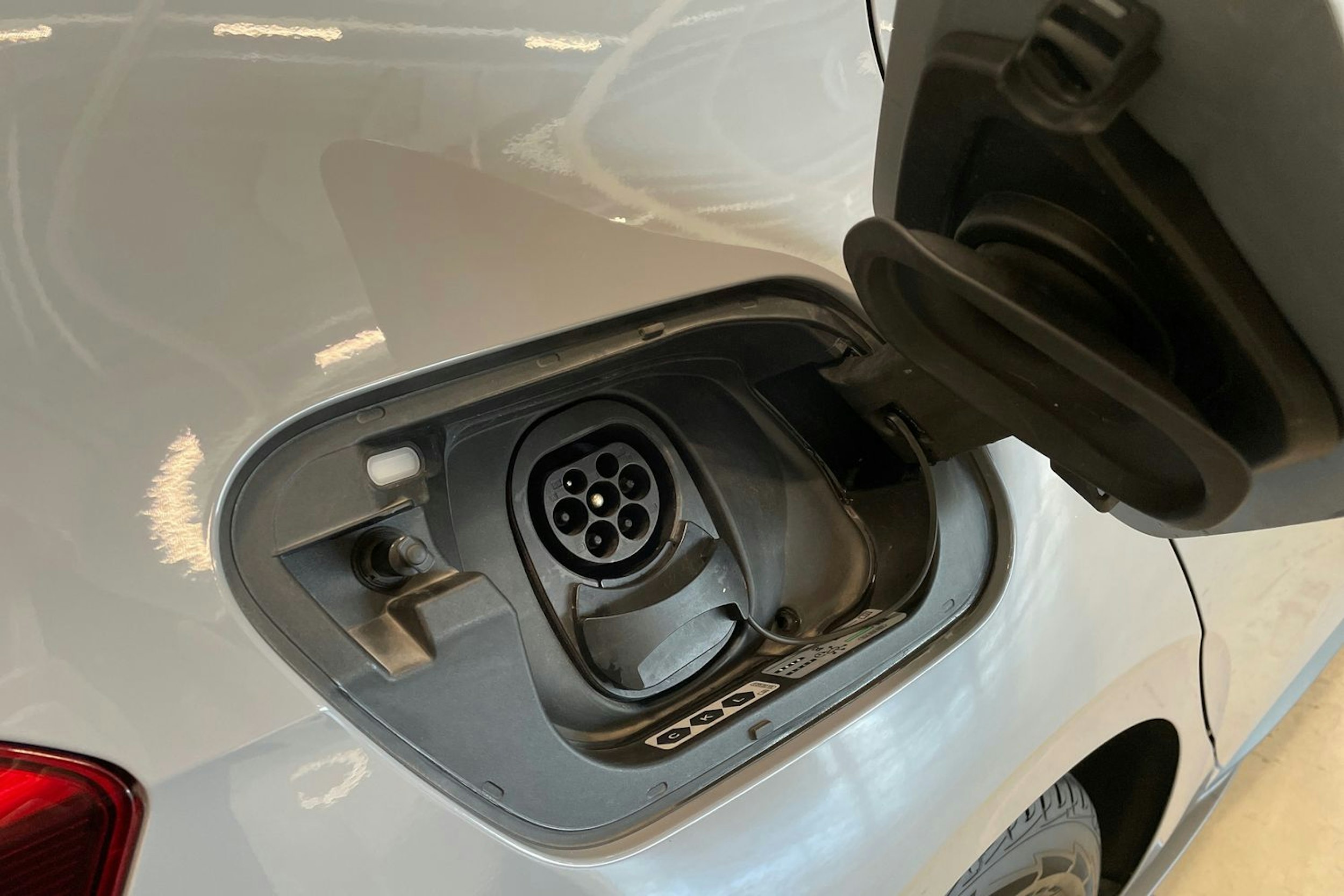 harmaa Volkswagen ID.3 2023 kuva 37.