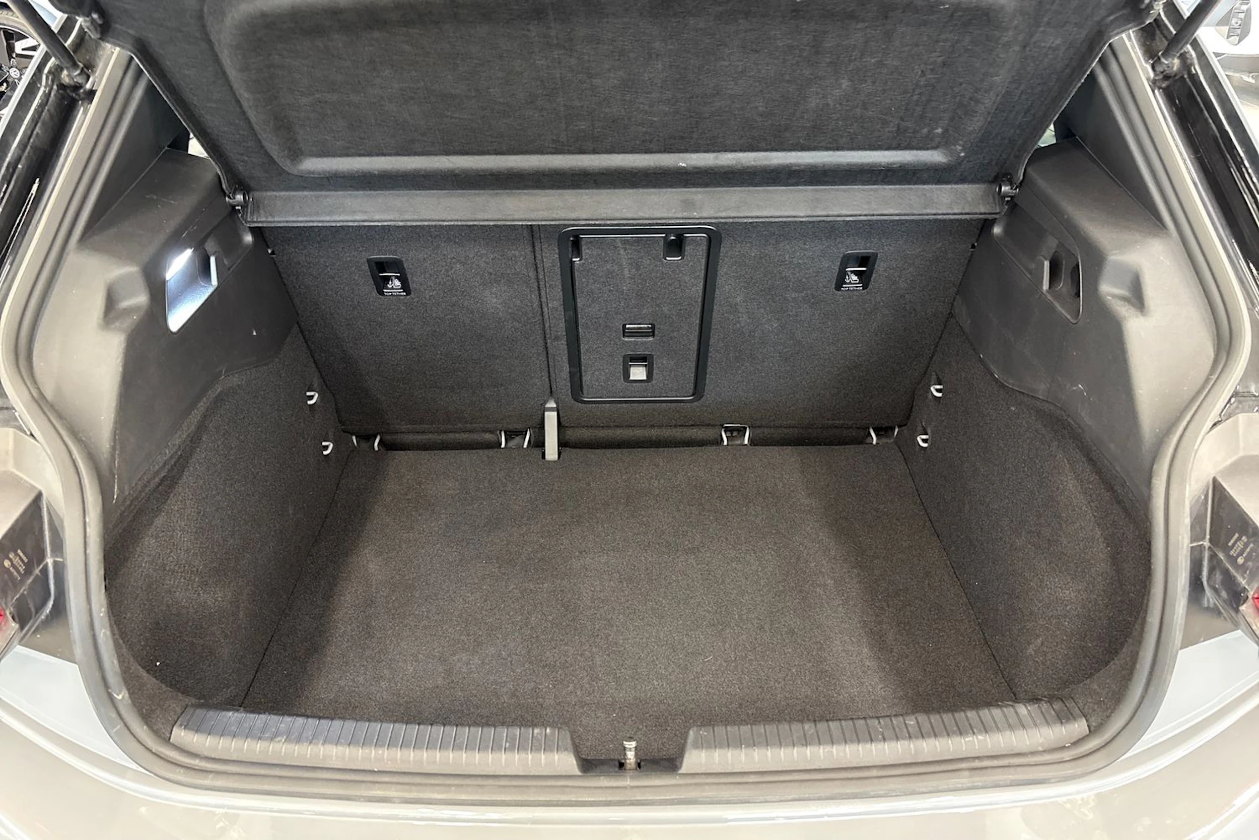 harmaa Volkswagen ID.3 2023 kuva 14.