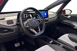 punainen Volkswagen ID.3 2023 kuva 8.