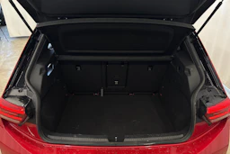 punainen Volkswagen ID.3 2023 kuva 13.