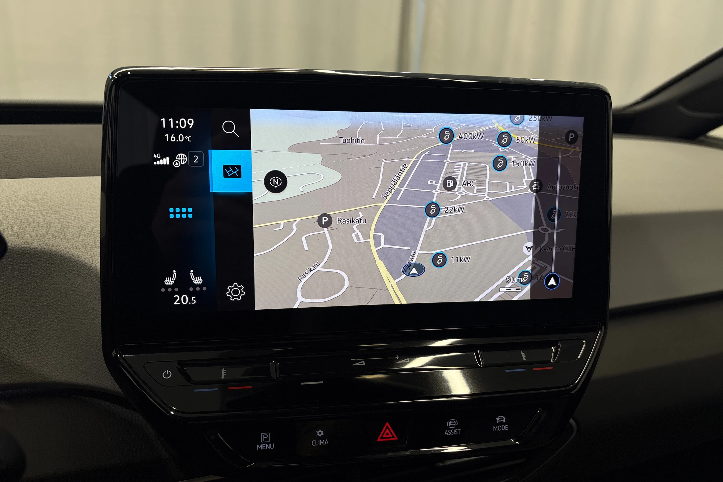 punainen Volkswagen ID.3 2023 kuva 23.