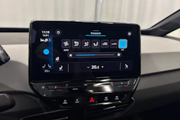 punainen Volkswagen ID.3 2023 kuva 25.