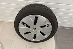 harmaa Volkswagen ID.3 2023 kuva 10.