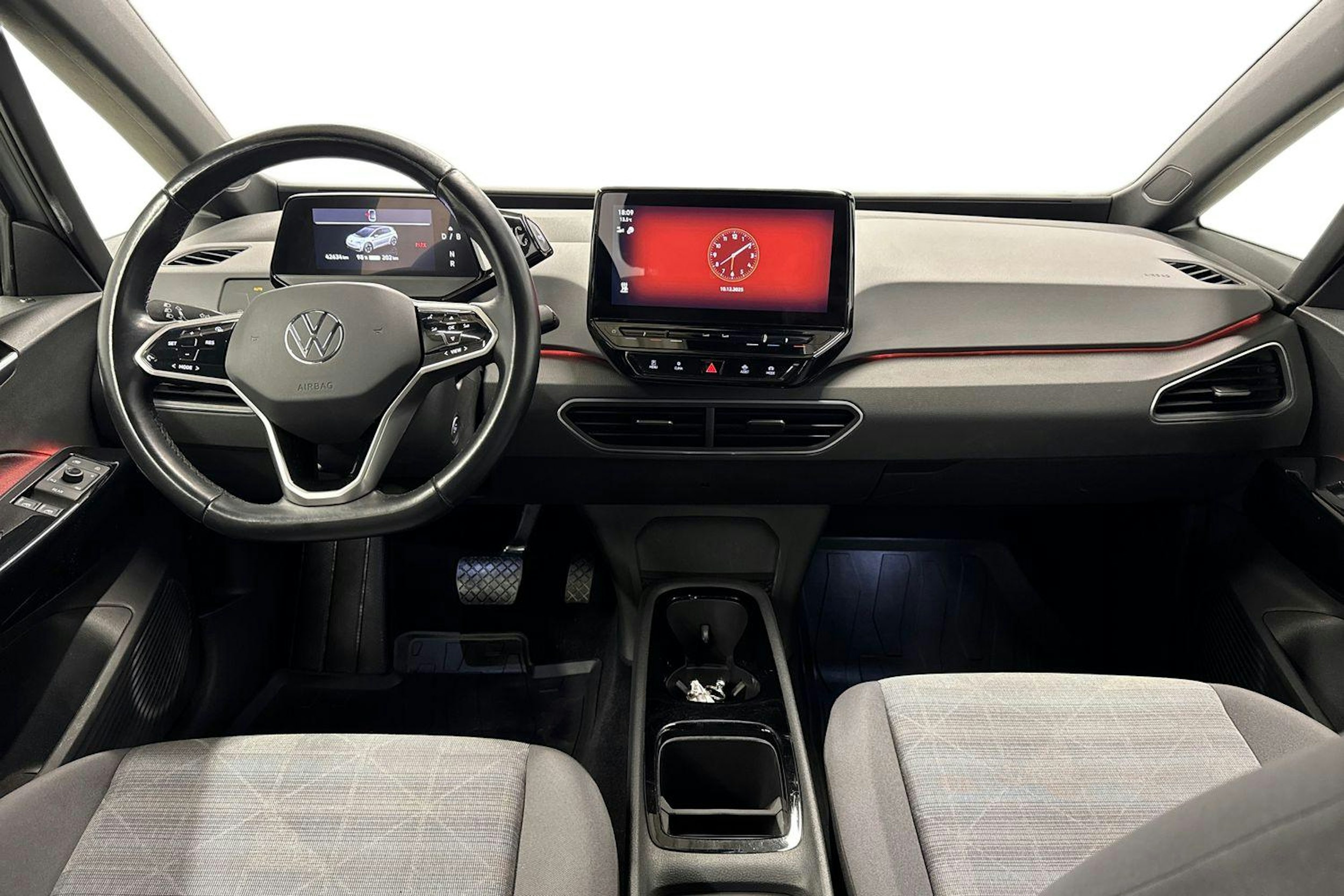 harmaa Volkswagen ID.3 2023 kuva 9.