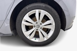 harmaa Volkswagen ID.3 2023 kuva 11.