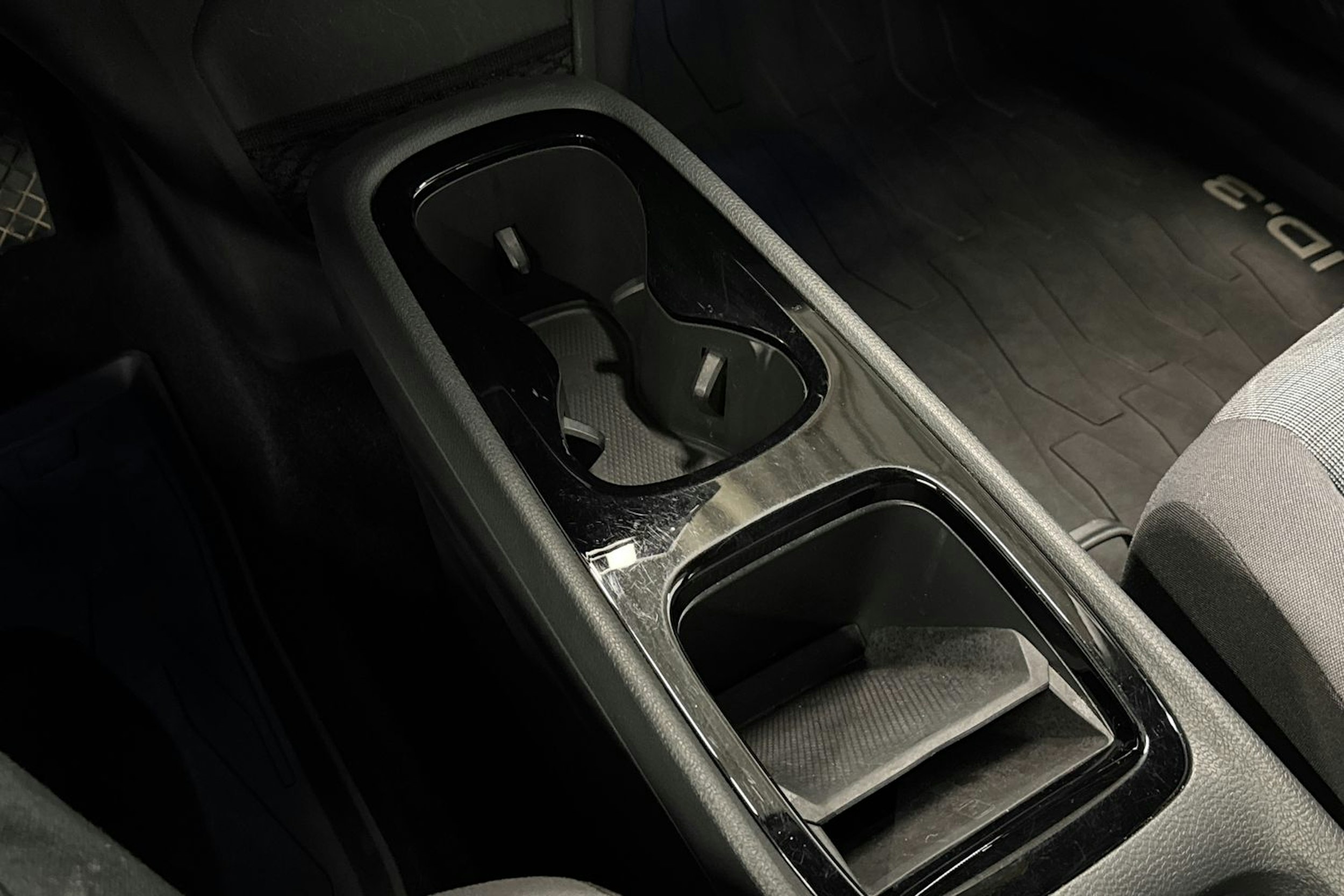 harmaa Volkswagen ID.3 2023 kuva 20.