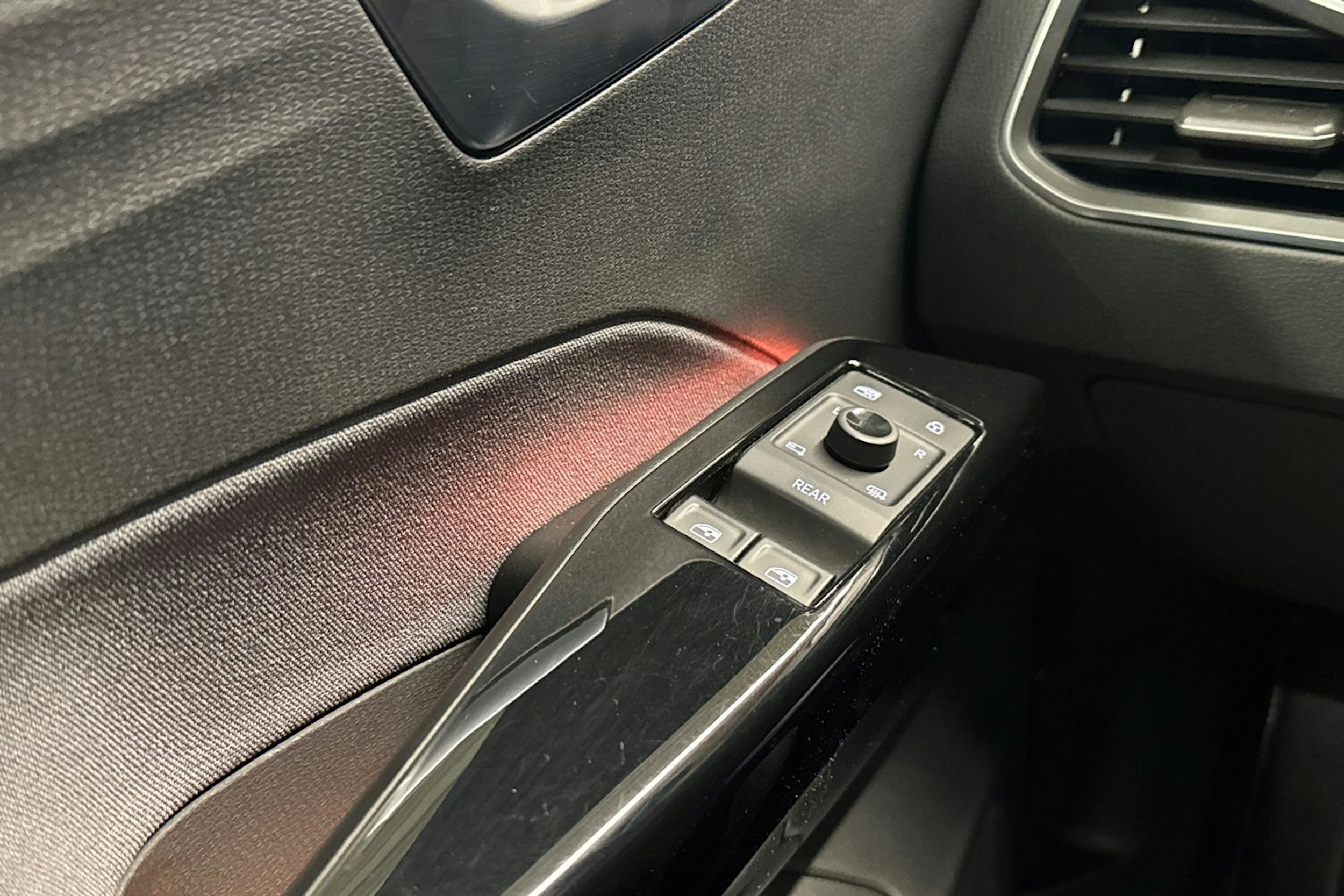 harmaa Volkswagen ID.3 2023 kuva 21.