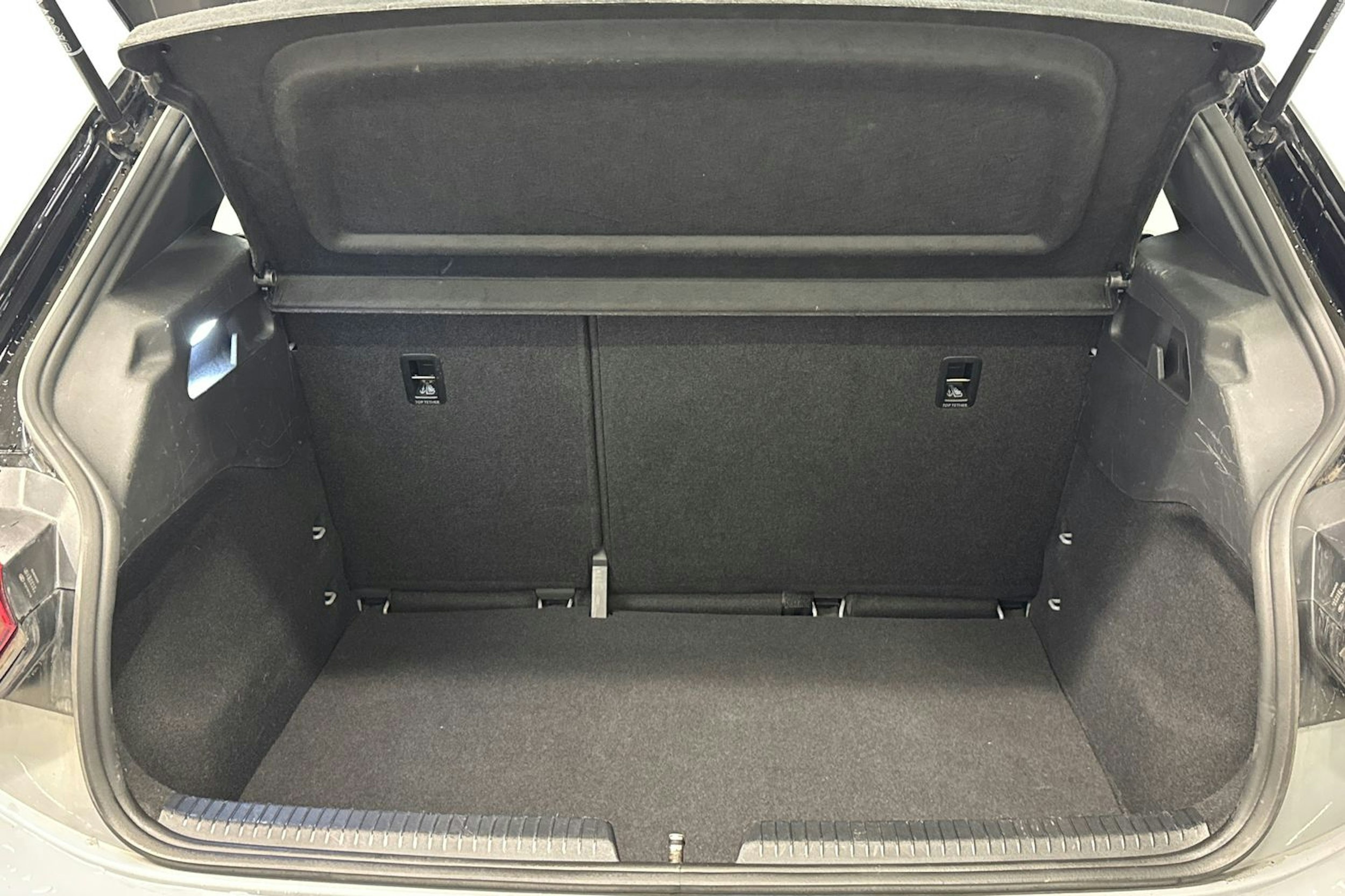 harmaa Volkswagen ID.3 2023 kuva 25.