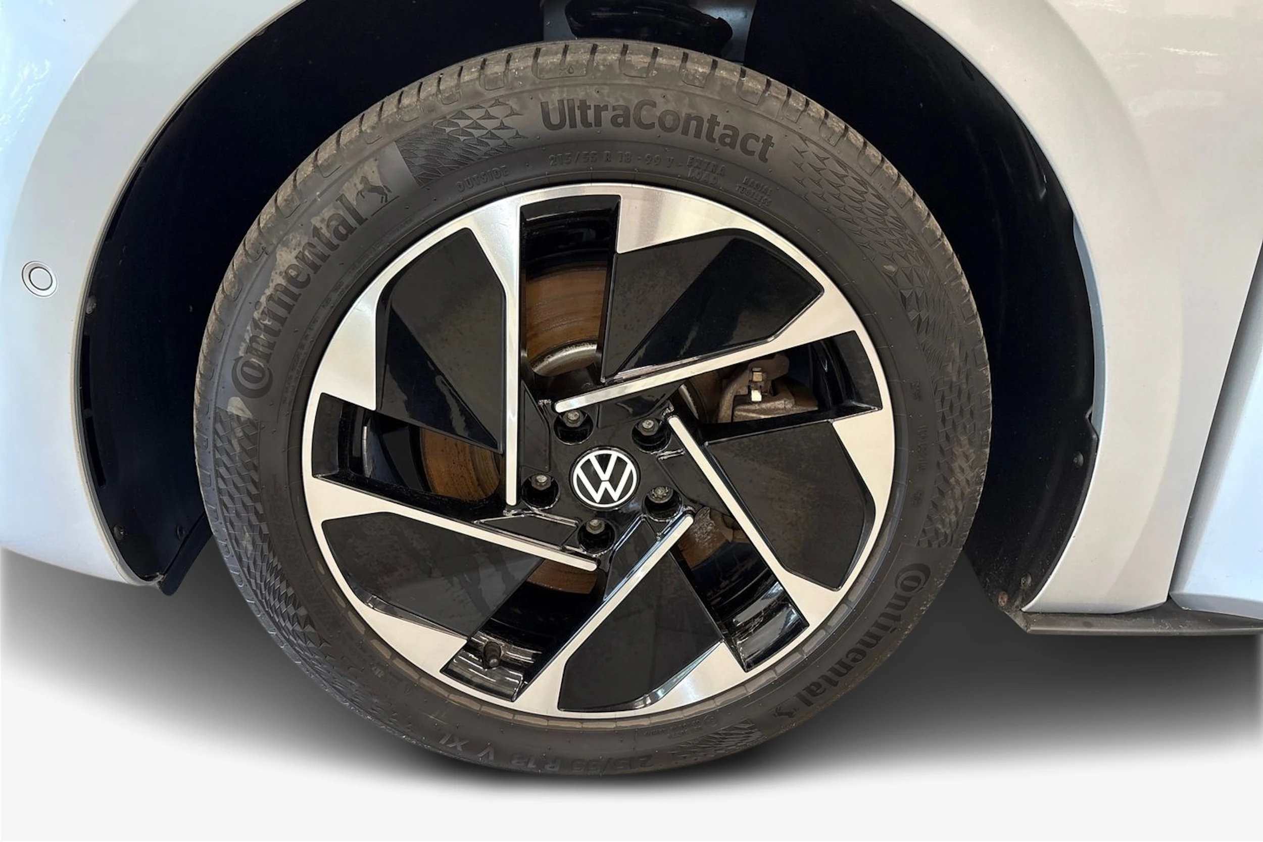 harmaa Volkswagen ID.3 2023 kuva 9.