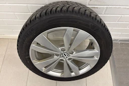 harmaa Volkswagen ID.3 2023 kuva 10.