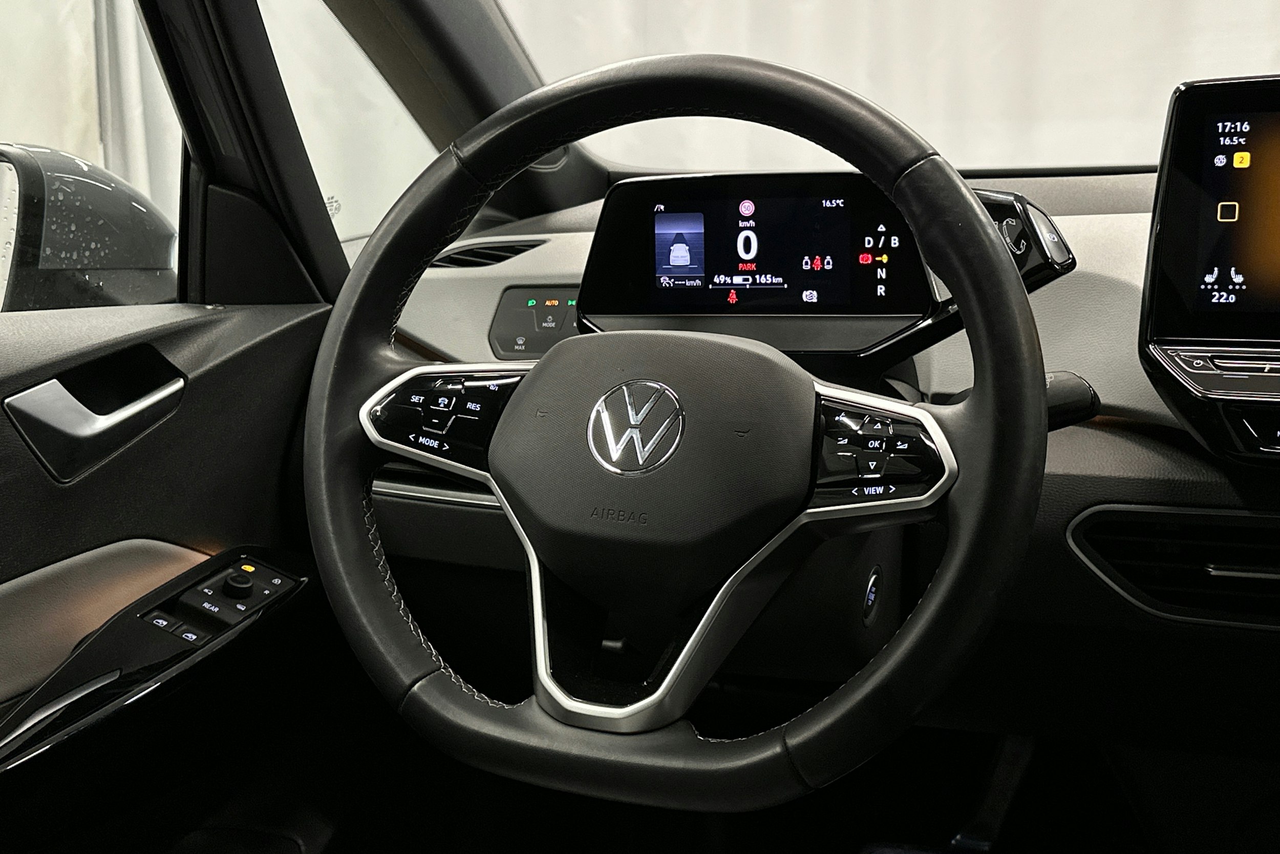 harmaa Volkswagen ID.3 2023 kuva 14.