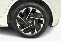 valkoinen Volkswagen ID.3 2023 kuva 9.