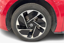 punainen Volkswagen ID.3 2023 kuva 9.