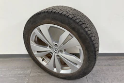 harmaa Volkswagen ID.3 2023 kuva 13.