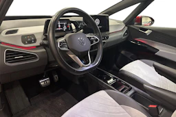 punainen Volkswagen ID.3 2023 kuva 6.