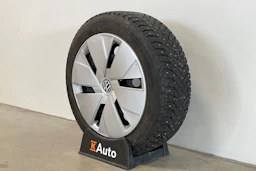 harmaa Volkswagen ID.3 2023 kuva 10.