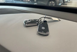 harmaa Volkswagen ID.3 2023 kuva 31.