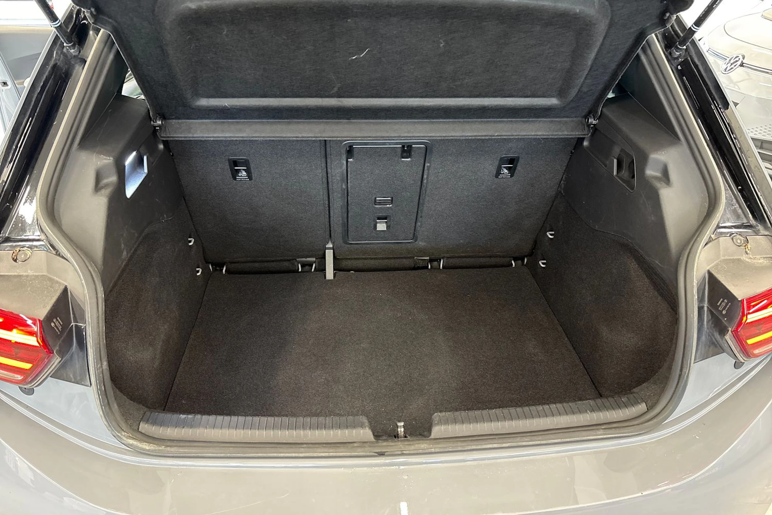 harmaa Volkswagen ID.3 2023 kuva 15.