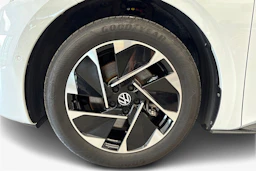 valkoinen Volkswagen ID.3 2023 kuva 9.
