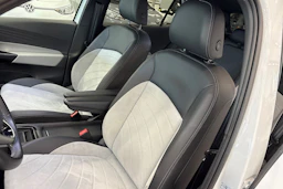 valkoinen Volkswagen ID.3 2023 kuva 11.