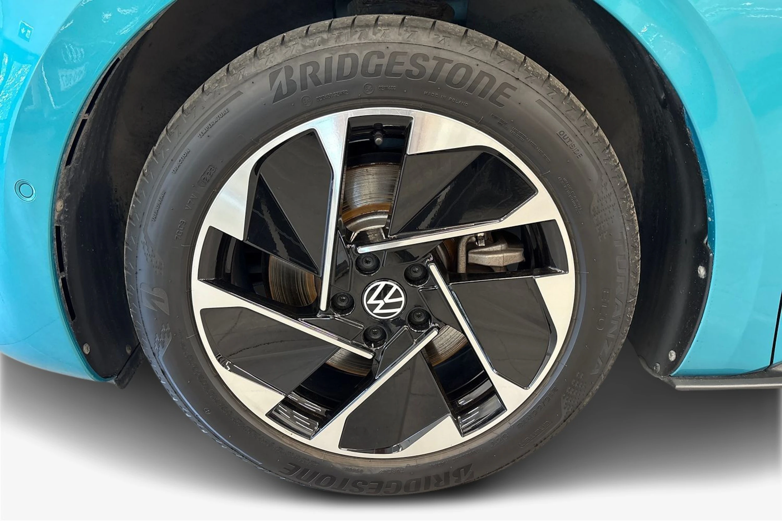 sininen Volkswagen ID.3 2023 kuva 9.