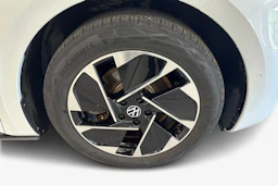 valkoinen Volkswagen ID.3 2023 kuva 9.
