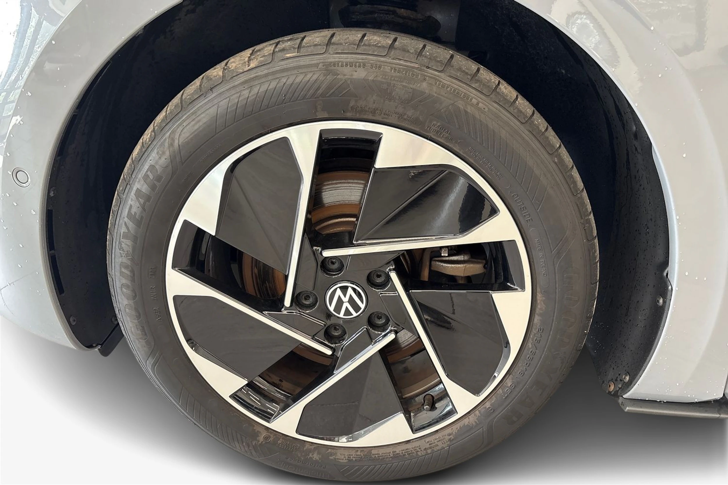 harmaa Volkswagen ID.3 2023 kuva 9.