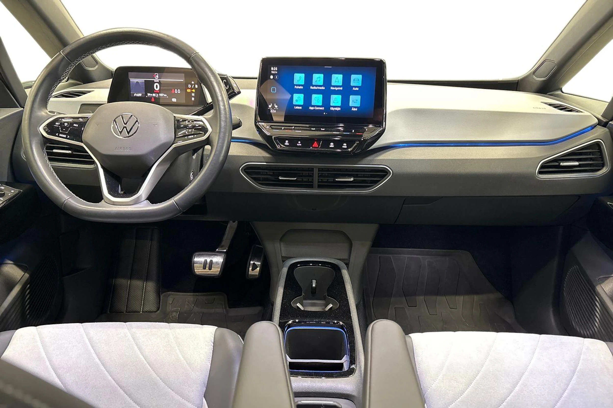 valkoinen Volkswagen ID.3 2023 kuva 9.