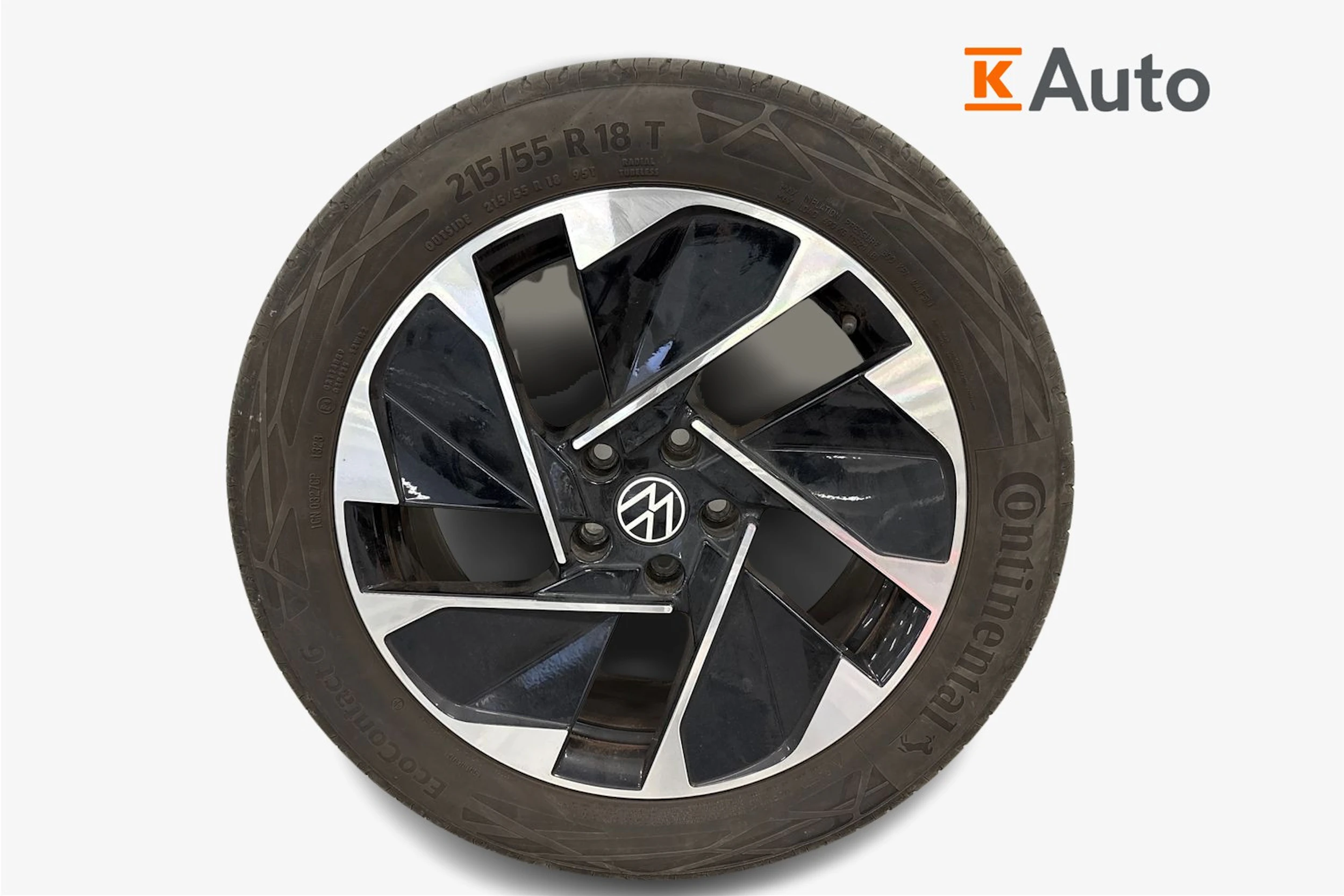 valkoinen Volkswagen ID.3 2023 kuva 11.