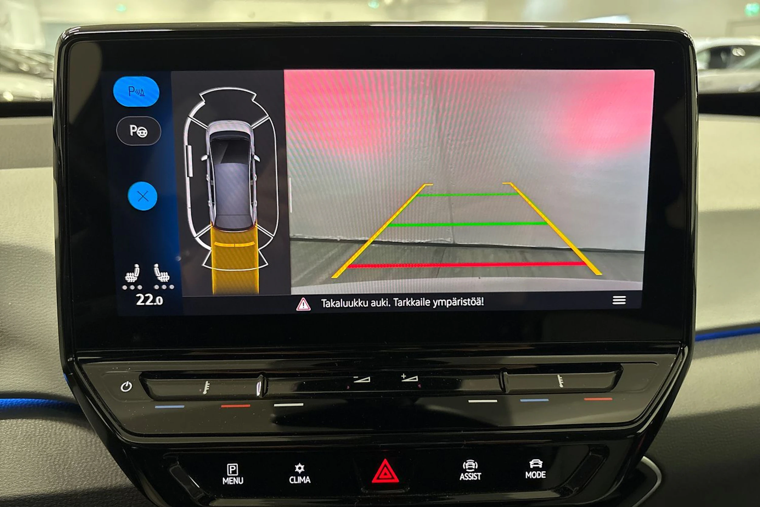 valkoinen Volkswagen ID.3 2023 kuva 15.