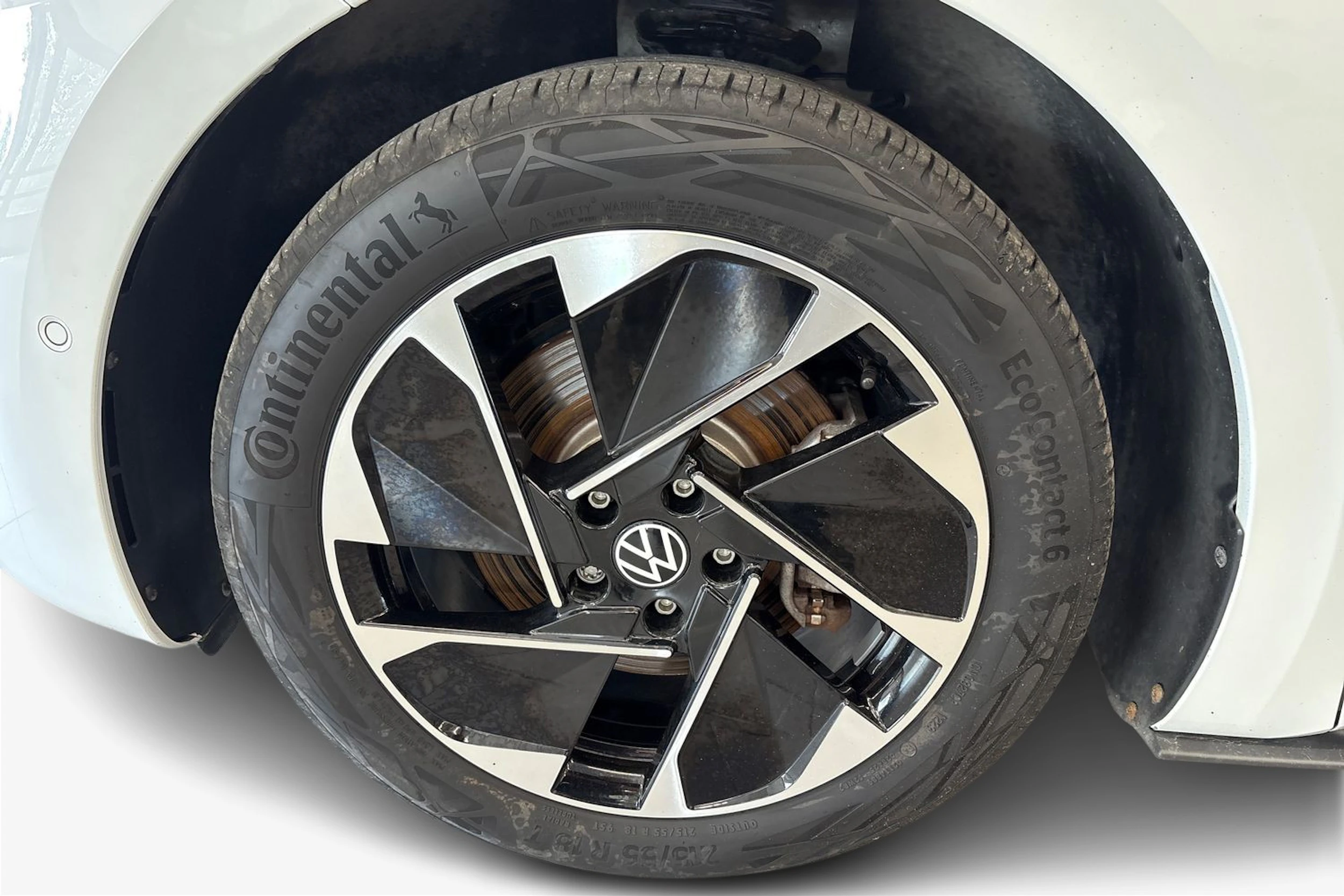 valkoinen Volkswagen ID.3 2023 kuva 9.