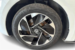valkoinen Volkswagen ID.3 2023 kuva 9.