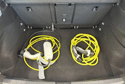valkoinen Volkswagen ID.3 2023 kuva 13.
