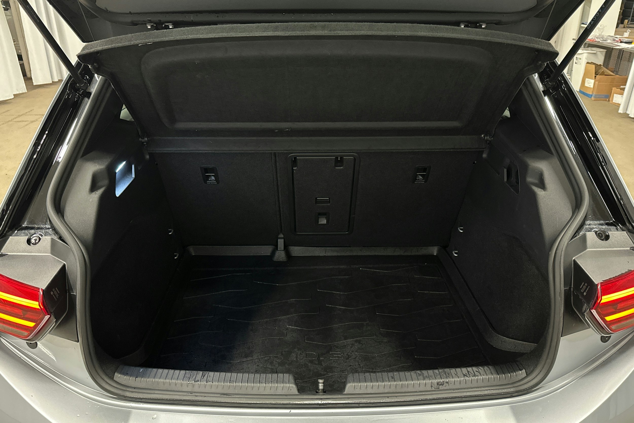 hopea Volkswagen ID.3 2023 kuva 14.