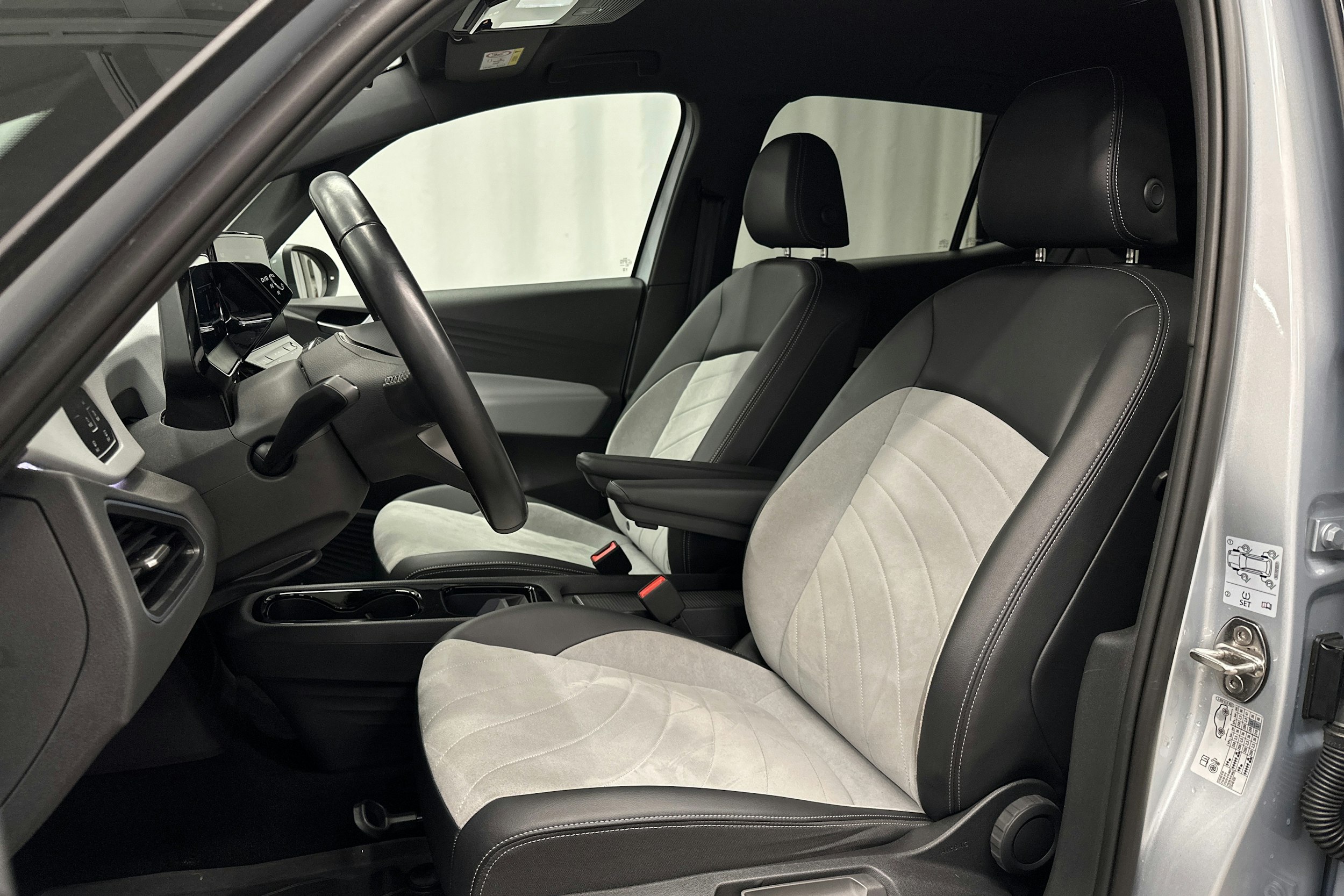 hopea Volkswagen ID.3 2023 kuva 15.