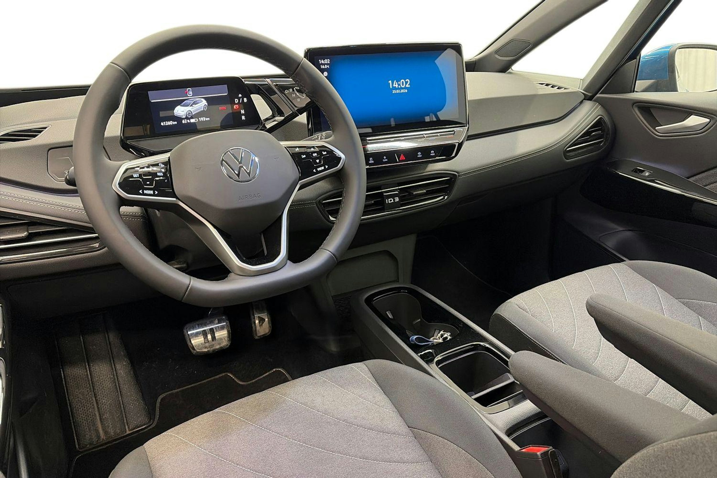 sininen Volkswagen ID.3 2023 kuva 7.