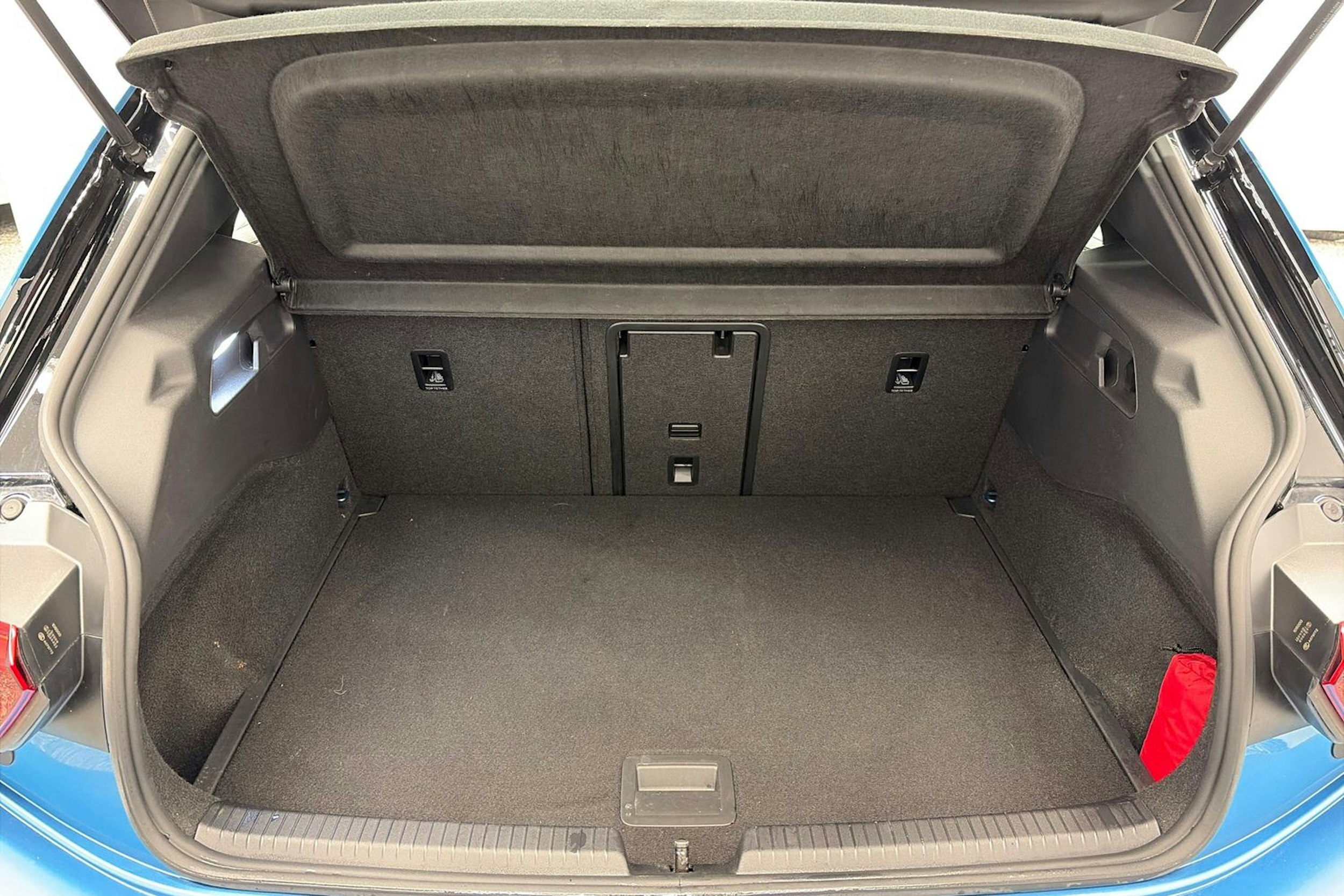 sininen Volkswagen ID.3 2023 kuva 14.