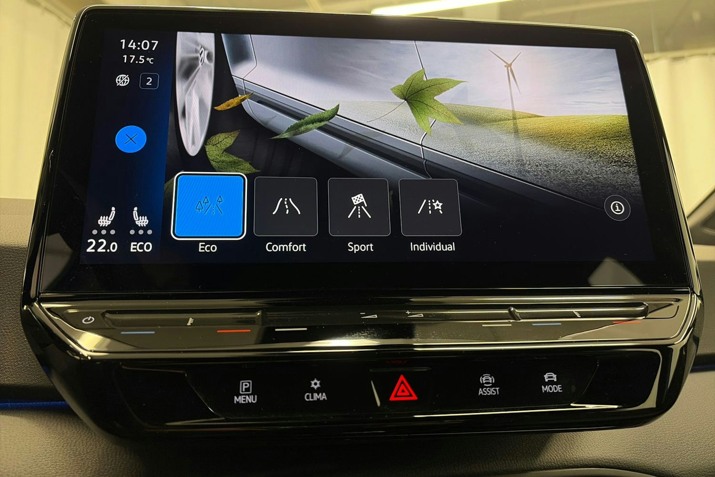 sininen Volkswagen ID.3 2023 kuva 27.