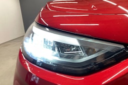 punainen Volkswagen ID.3 2023 kuva 11.