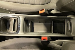 punainen Volkswagen ID.3 2023 kuva 23.