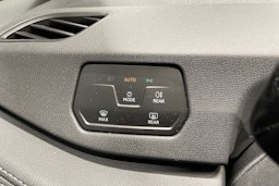 punainen Volkswagen ID.3 2023 kuva 24.
