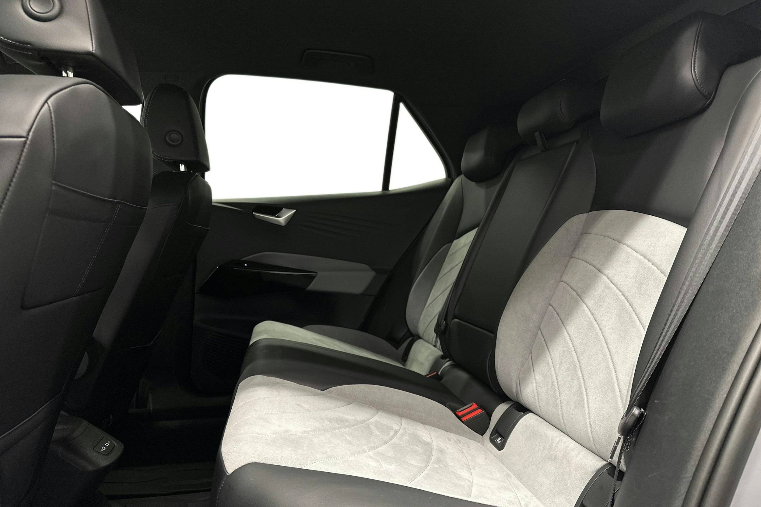 harmaa Volkswagen ID.3 2023 kuva 10.