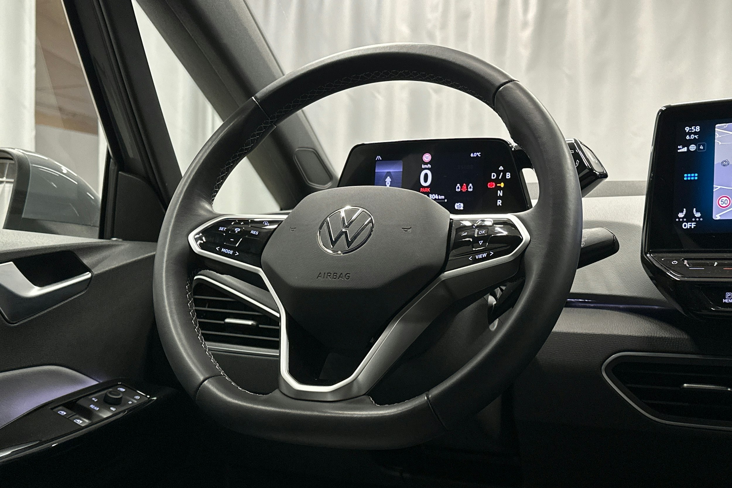harmaa Volkswagen ID.3 2023 kuva 16.