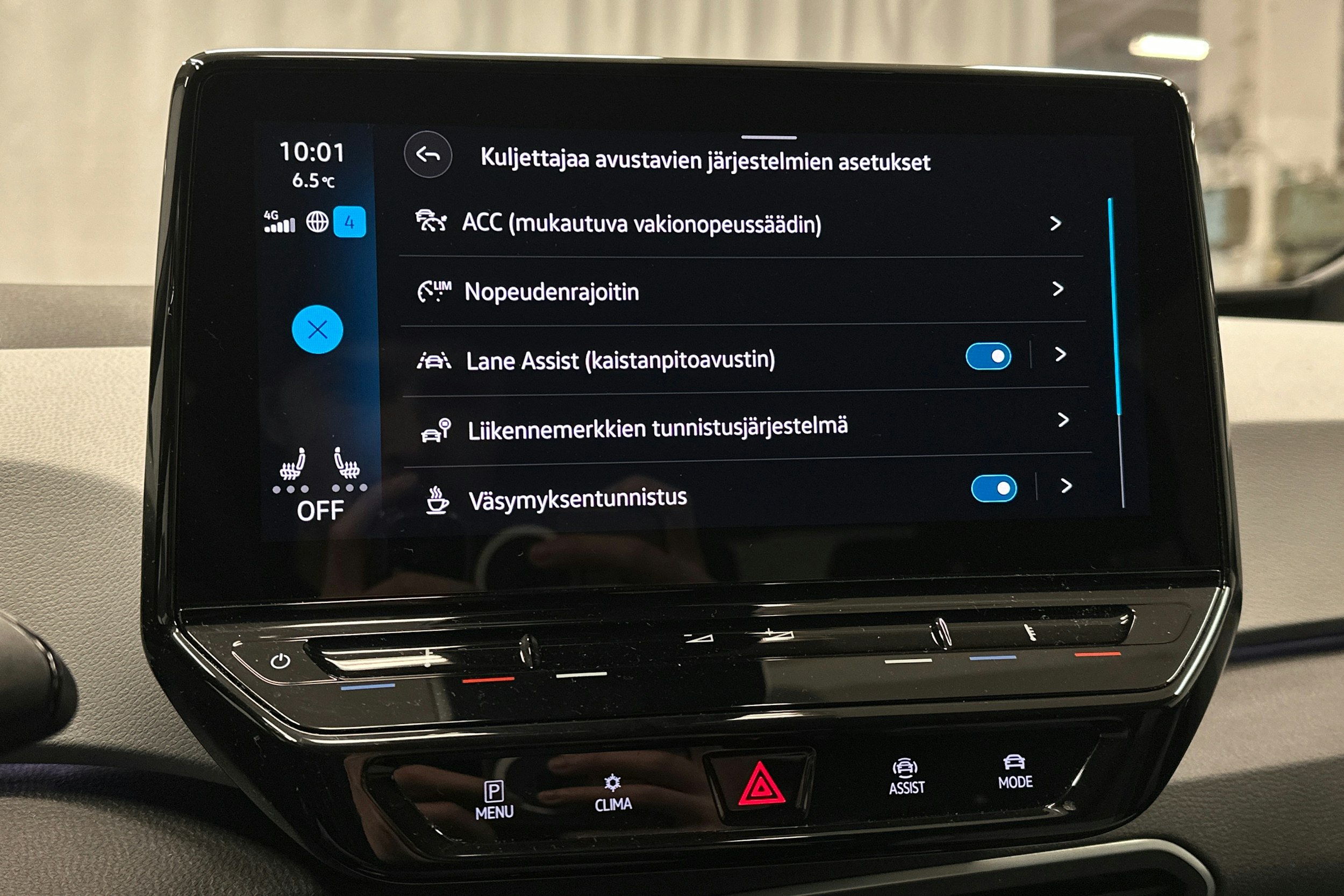 harmaa Volkswagen ID.3 2023 kuva 24.