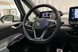 valkoinen Volkswagen ID.3 2023 kuva 17.