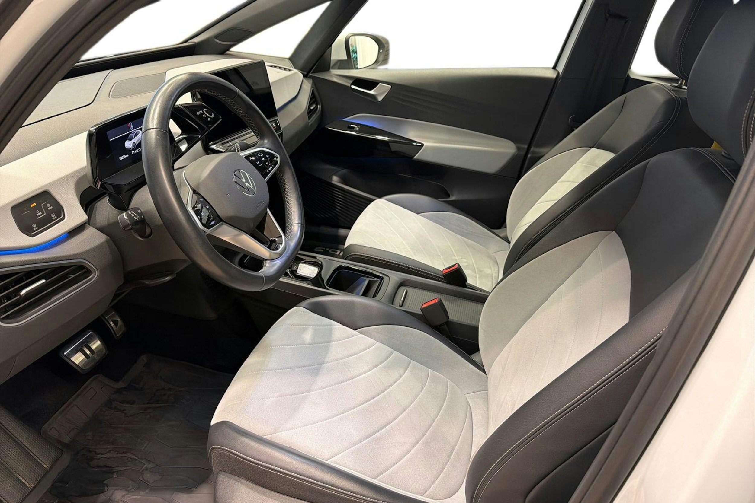 valkoinen Volkswagen ID.3 2023 kuva 7.